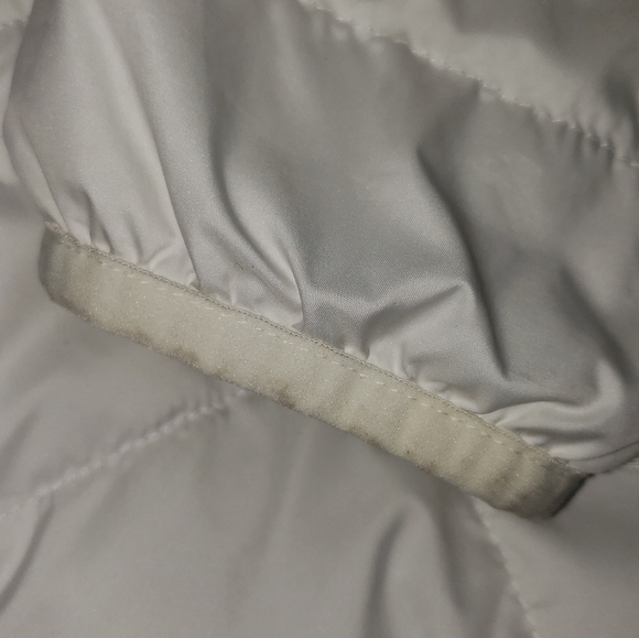 North face Large white Jacket with Red detailing - Picture 5 of 13